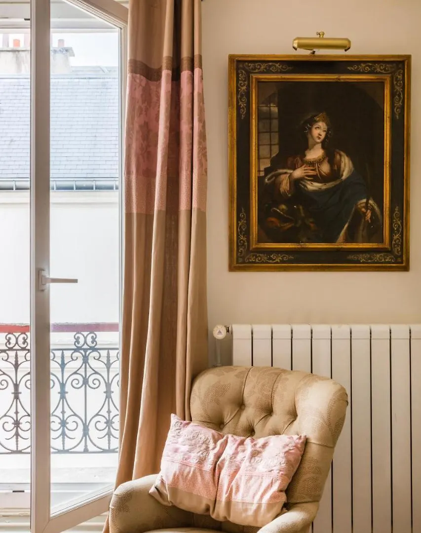 Veeve - Charming Mirabeau *